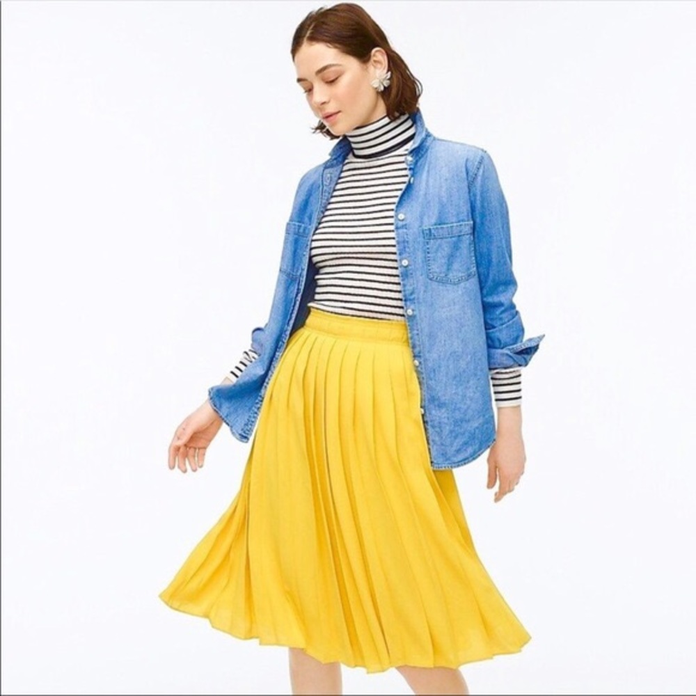Pleated J.Crew MIDI skirt, yellow.